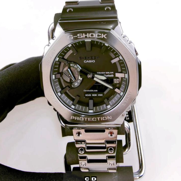 Black Metal Dial Digital Watch for Men – Rugged & Bold