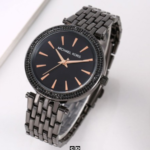 Elegant Seashell Dial Bracelet-Style Women’s Watch