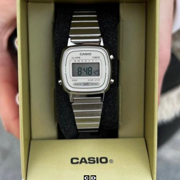 Vintage Digital Silver Bracelet Women’s Watch