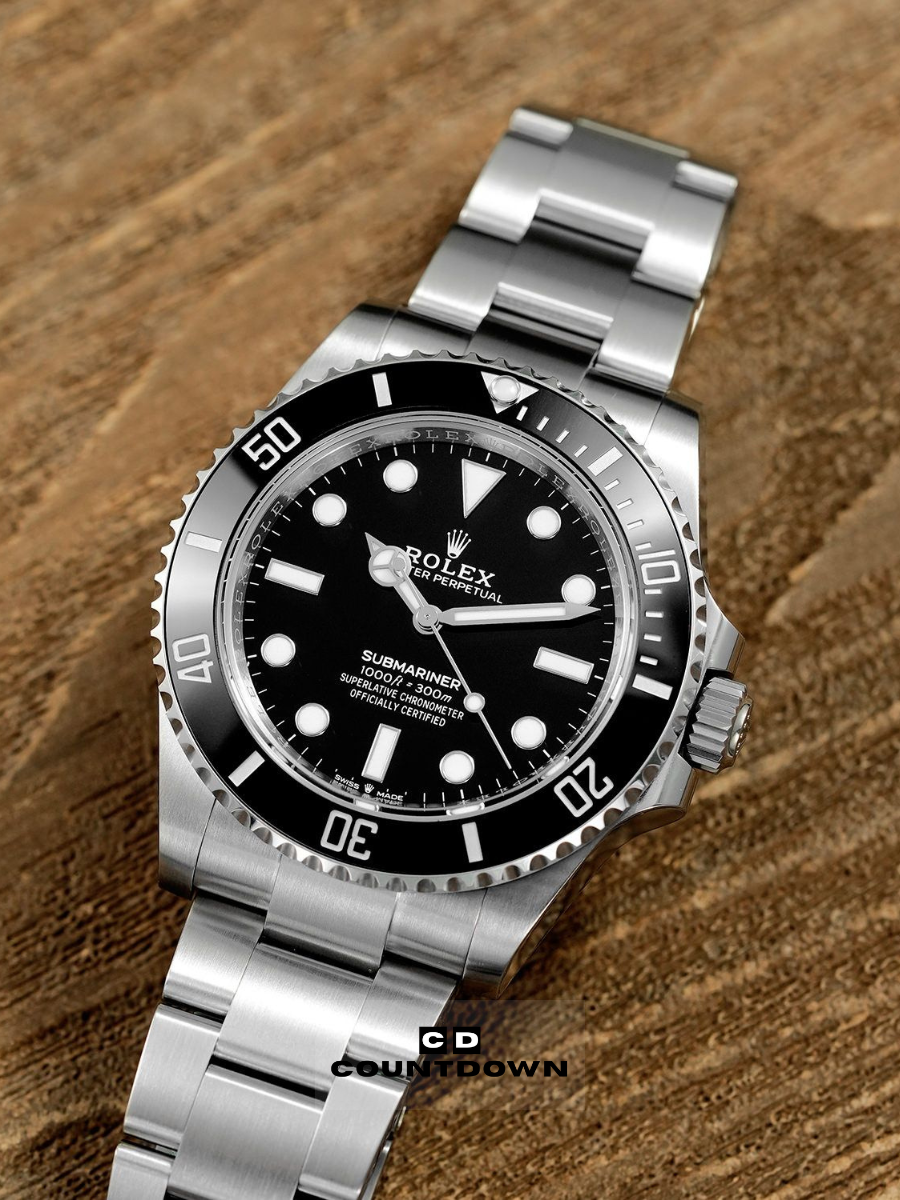 Image00004 Luxury Black Submarine Style Watch - Image 1